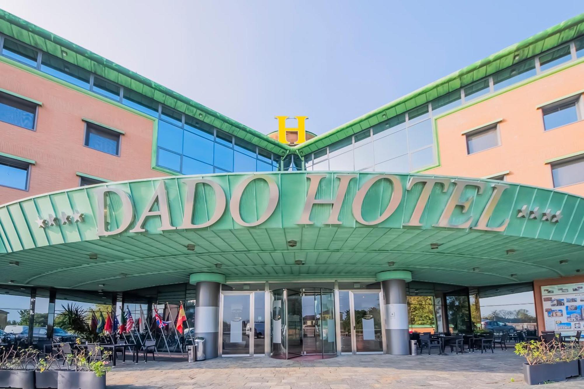 Dado Hotel International Parme Extérieur photo