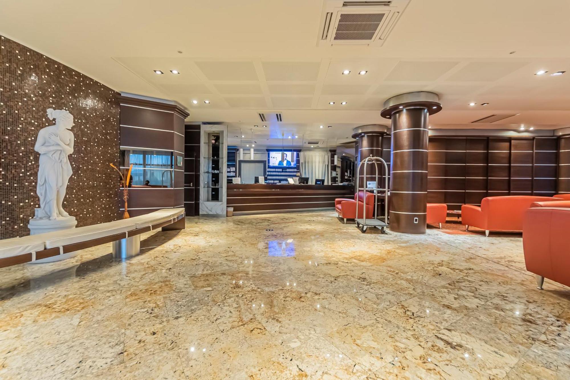 Dado Hotel International Parme Extérieur photo