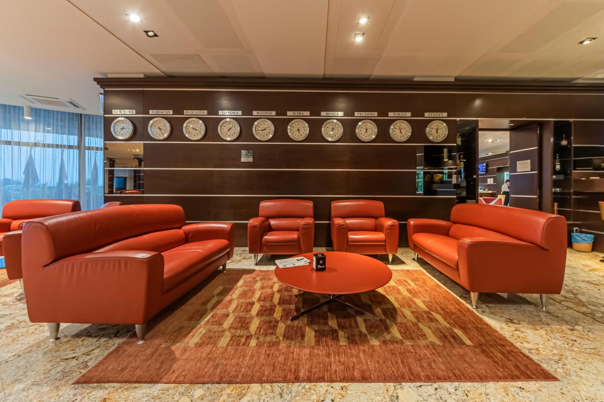 Dado Hotel International Parme Extérieur photo
