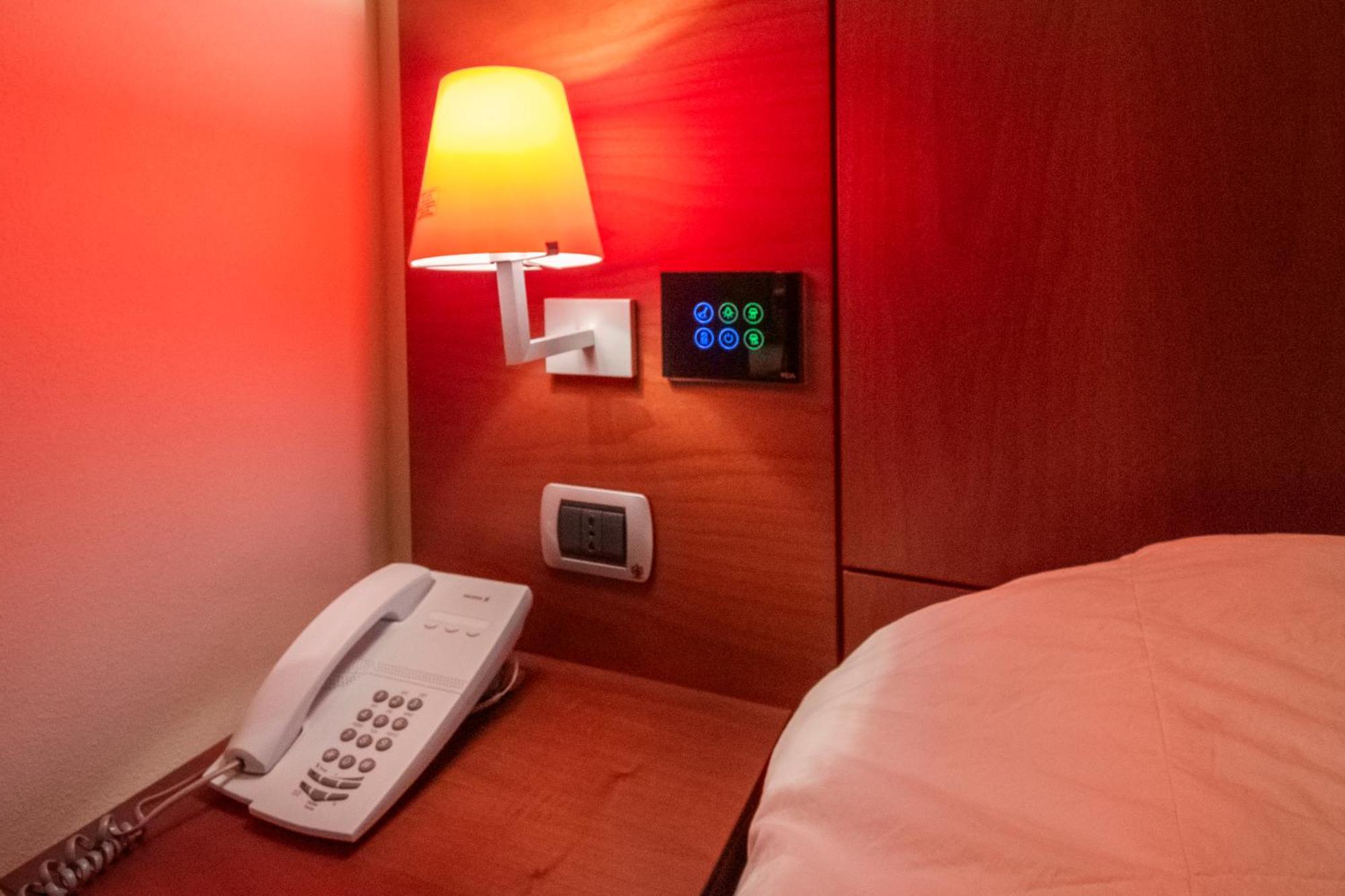 Dado Hotel International Parme Extérieur photo